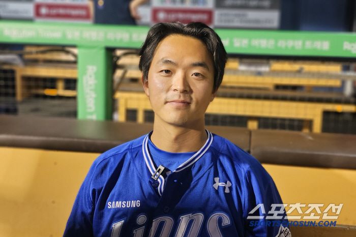 삼성 라이온즈 김태훈이 1일 LG 트윈스전이 끝난 뒤 인터뷰를 하고 있다. 잠실=권인하 기자