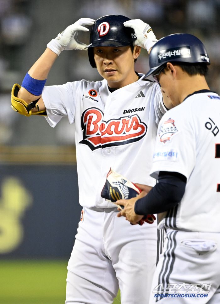 20일 잠실야구장에서 열린 SSG와 두산의 경기, 5회말 두산 정수빈이 안타를 치고 기뻐하고 있다. 잠실=허상욱 기자wook@sportschosun.com/2025.05.20/