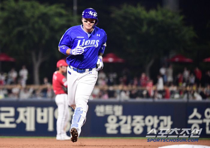 10일 광주 기아챔피언스필드에서 열린 KBO리그 KIA와 삼성의 경기. 7회초 삼성 박병호가 KIA 네일을 상대로 솔로홈런을 날렸다. 그라운드를 돌고 있는 박병호. 광주=송정헌 기자songs@sportschosun.com/2025.06.10/