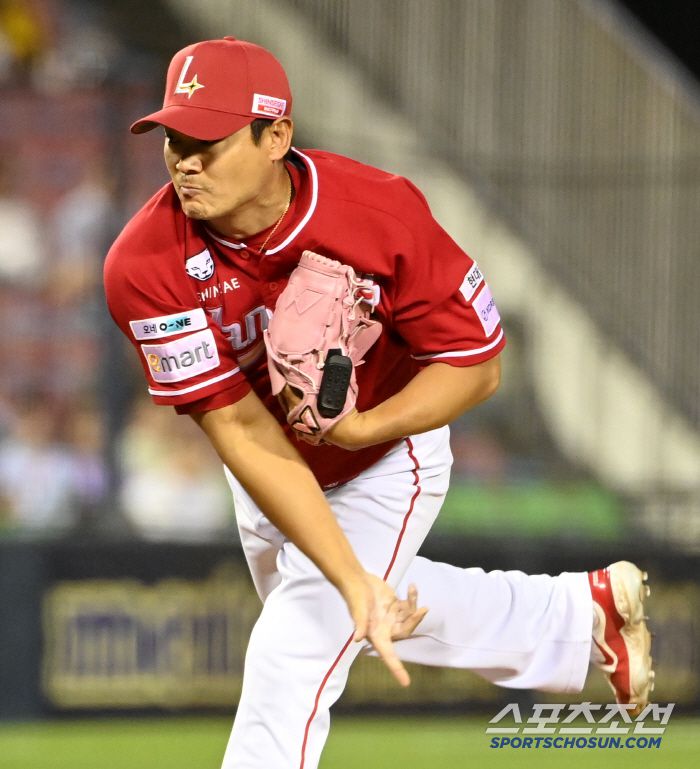 10일 잠실야구장에서 열린 SSG와 LG의 경기, SSG 노경은이 역투하고 있다. 잠실=허상욱 기자wook@sportschosun.com/2025.06.10/