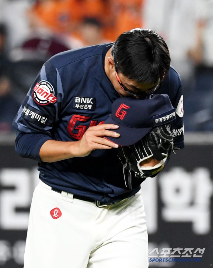 23일 대전 한화생명볼파크에서 열린 한화 이글스와 롯데 자이언츠의 경기. 5회말 역전을 허용한 롯데 선발 박세웅이 아쉬워하고 있다. 대전=박재만 기자 pjm@sportschosun.com/2025.05.23/
