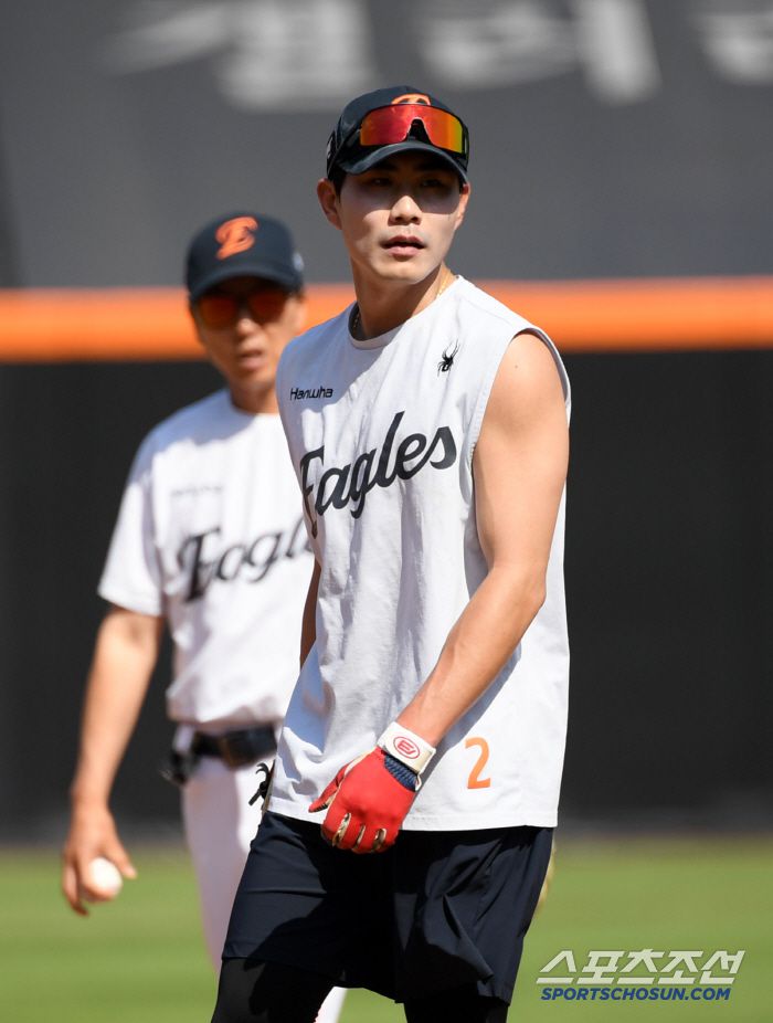 11일 대전 한화생명볼파크에서 열린 한화 이글스와 두산 베어스의 경기. 한화 심우준이 수비 훈련을 하고 있다. 대전=박재만 기자 pjm@sportschosun.com/2025.06.11/