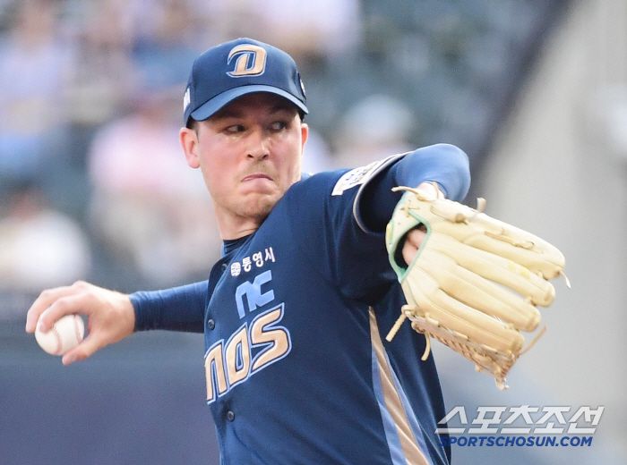 17일 잠실구장에서 열린 LG와 NC의 경기. 선발 투구하고 있는 NC 라일리. 잠실=송정헌 기자songs@sportschosun.com/2025.06.17/