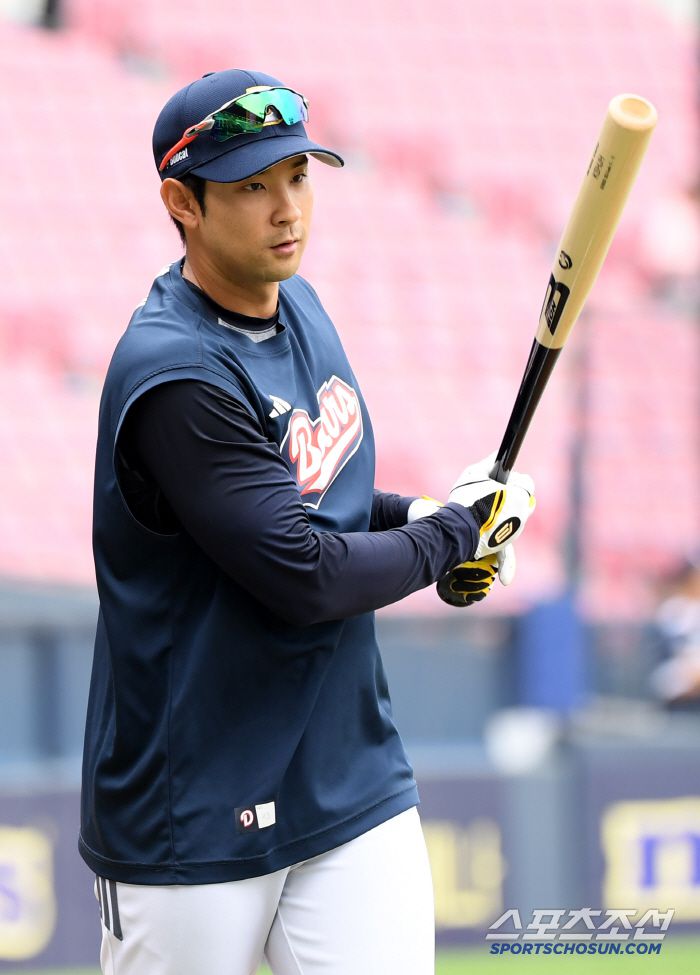 조인성 코치 배팅볼에 강승호도 대만족.