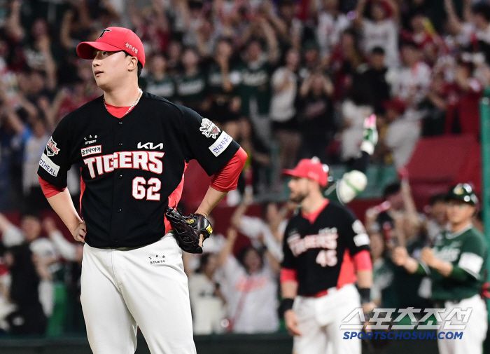 21일 인천 SSG랜더스필드에서 열린 SSG와 KIA의 경기. 9회말 SSG 한유섬이 KIA 정해영에게 1타점 적시타를 날렸다. 아쉬워하는 KIA 정해영. 인천=송정헌 기자songs@sportschosun.com/2025.06.21/