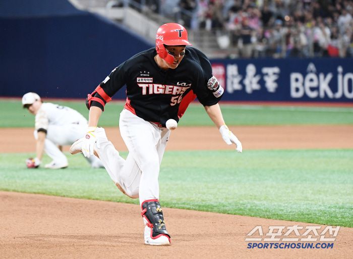 25일 서울 고척스카이돔에서 열린 KIA-키움전. 8회초 1사 오선우가 3루타를 치고 있다. 고척=정재근 기자 cjg@sportschosun.com/2025.6.25/