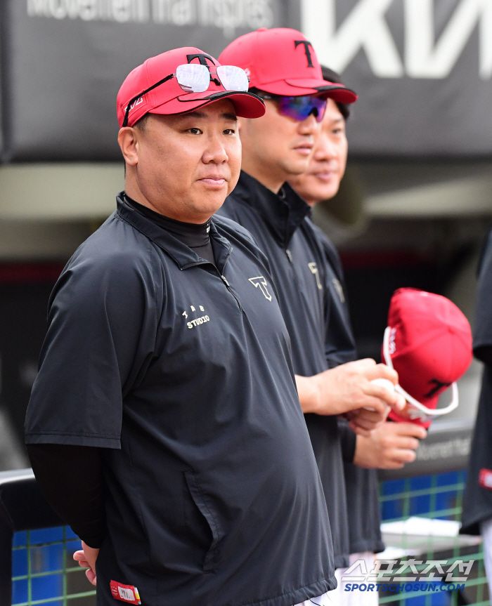 10일 광주 기아챔피언스필드에서 열린 KBO리그 KIA와 삼성의 경기. 경기 준비하는 KIA 이범호 감독. 광주=송정헌 기자songs@sportschosun.com/2025.06.10/