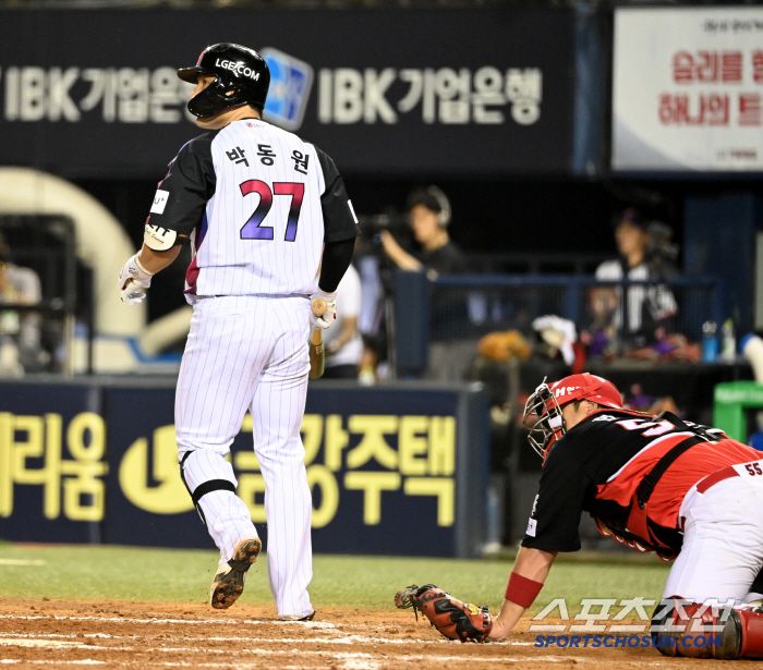 27일 잠실야구장에서 열린 KIA와 LG의 경기, 6회말 2사 1,3루 LG 박동원이 역전 3점홈런을 치고 있다. 잠실=허상욱 기자wook@sportschosun.com/2025.06.27/