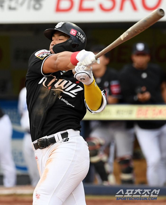 15일 대구 라이온즈파크에서 열린 삼성 라이온즈와 KT 위즈의 경기. KT 안현민이 타격을 하고 있다. 대구=박재만 기자 pjm@sportschosun.com/2025.06.15/