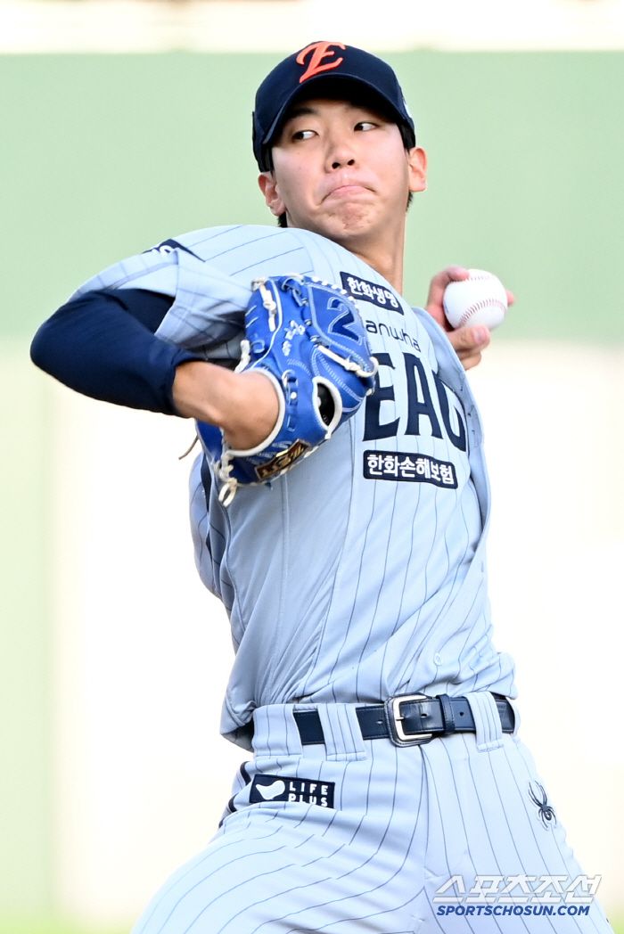 19일 부산 사직야구장에서 열린 한화와 롯데의 경기, 한화 선발투수 황준서가 역투하고 있다. 부산=허상욱 기자wook@sportschosun.com/2025.06.19/