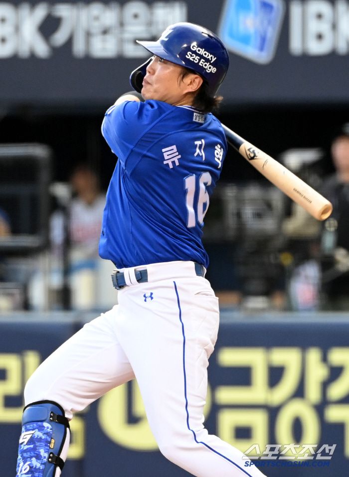2일 잠실야구장에서 열린 삼성과 두산의 경기, 3회초 삼성 류지혁이 안타를 치고 있다. 잠실=허상욱 기자wook@sportschosun.com/2025.07.02/