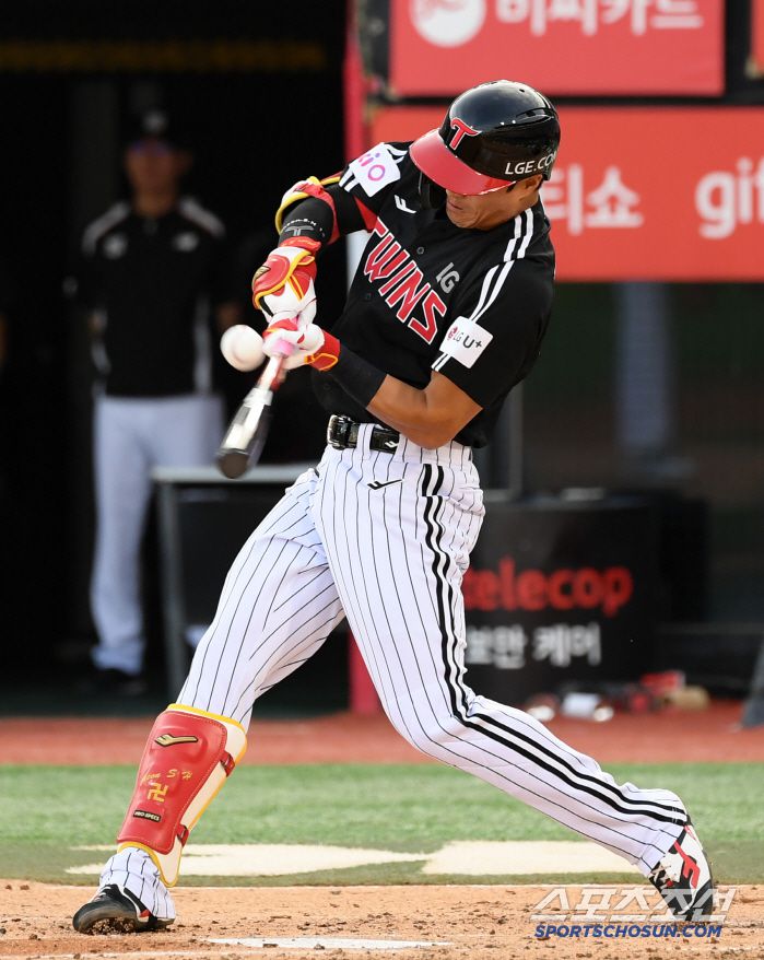 26일 수원KT위즈파크에서 열린 KBO리그 KT 위즈와 LG 트윈스의 경기. LG 천성호가 타격을 하고 있다. 수원=박재만 기자 pjm@sportschosun.com/2025.06.26/