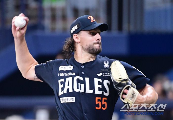 6일 서울 고척돔에서 열린 KBO리그 키움과 한화의 경기. 선발 투구하고 있는 한화 와이스. 고척=송정헌 기자songs@sportschosun.com/2025.07.06/