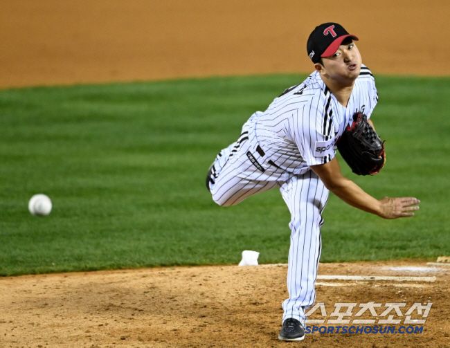고우석은 KBO 시절 평균 152~153㎞의 강력한 직구를 뿌렸다. 스포츠조선 DB