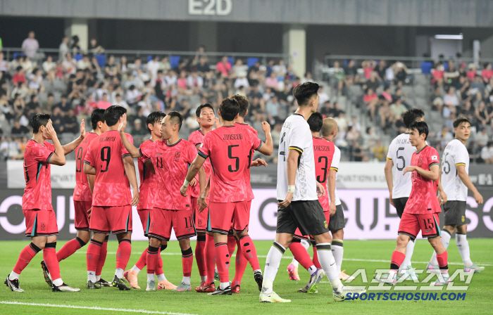 7일 축구대표팀이 용인미르스타디움에서 동아시안컵 중국과 첫 경기를 펼쳤다. 후반 팀의 3번째 골을 성공시킨 대표팀 김주성. 용인=송정헌 기자songs@sportschosun.com/2025.07.07/