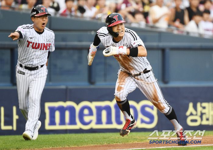9일 서울 잠실구장에서 열린 키움-LG전. 2회말 1사 3루 신민재의 안타 때 박해민이 홈으로 달리고 있다. 잠실=정재근 기자 cjg@sportschosun.com/2025.7.9/