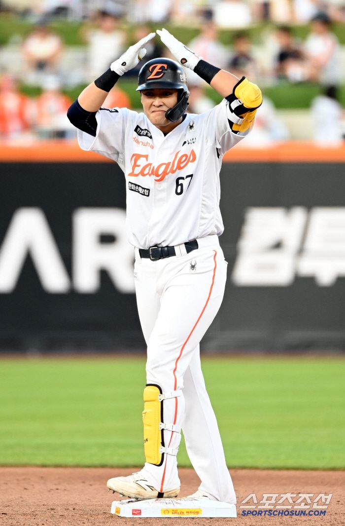 11일 대전 한화생명볼파크에서 열린 2025 KBO 퓨처스리그 올스타전, 2회말 2사 1,2루 남부올스타 한화 한지윤이 2타점 2루타를 치고 있다.  대전=허상욱 기자wook@sportschosun.com/2025.07.11/