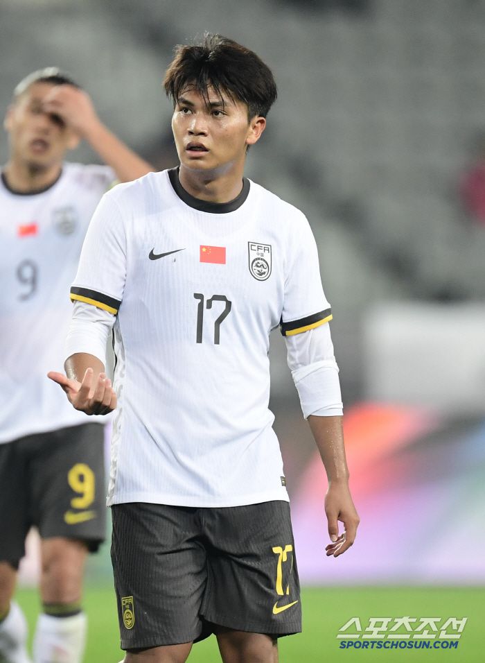 7일 축구대표팀이 용인미르스타디움에서 동아시안컵 중국과 첫 경기를 펼쳤다. 중국 축구대표팀 17번 콰이지원. 용인=송정헌 기자songs@sportschosun.com/2025.07.07/