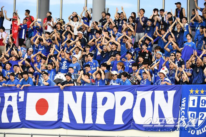 15일 오후 경기도 용인미르스타디움에서 열린 E-1 챔피언십(동아시안컵) 한국과 일본의 경기. 일본 응원단이 뜨거운 응원전을 펼치고 있다. 용인=정재근 기자 cjg@sportschosun.com/2025.7.15/