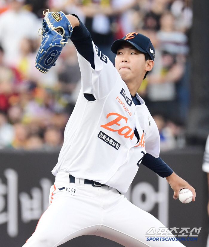 10일 대전 한화생명 볼파크에서 열린 한화와 KIA의 경기. 선발 투구하고 있는 한화 황준서. 대전=송정헌 기자songs@sportschosun.com/2025.07.10/