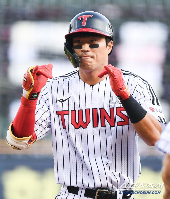 9일 서울 잠실구장에서 열린 키움-LG전. 1회말 1사 천성호가 안타를 친 후 기뻐하고 있다. 잠실=정재근 기자 cjg@sportschosun.com/2025.7.9/