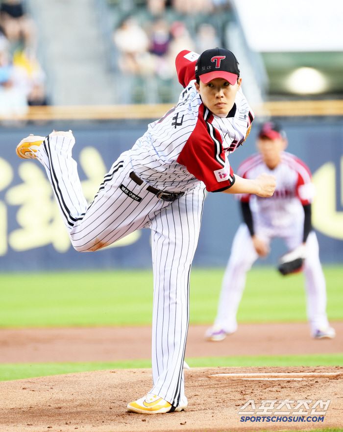 20일 잠실구장에서 열린 LG 트윈스와 롯데 자이언츠의 경기. LG 임찬규가 역투하고 있다. 잠실=박재만 기자 pjm@sportschosun.com/2025.07.20/