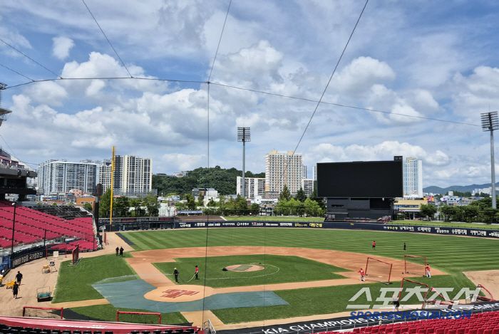 화창한 20일 광주기아챔피언스필드 전경. 광주=김민경 기자