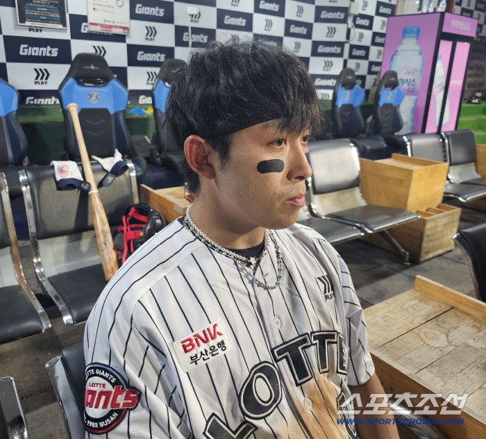 인터뷰에 임한 황성빈. 김영록 기자
