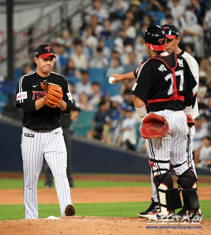 6일 대구 라이온즈파크에서 열린 삼성 라이온즈와 LG 트윈스의 경기. LG 유영찬이 마운드에 오르고 있다. 대구=박재만 기자 pjm@sportschosun.com/2025.07.06/