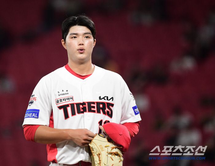 11일 광주 기아챔피언스필드에서 열린 KIA와 롯데의 경기. 3회 투구를 마치고 마운드를 내려오는 KIA 김태형. 광주=송정헌 기자songs@sportschosun.com/2025.09.11/