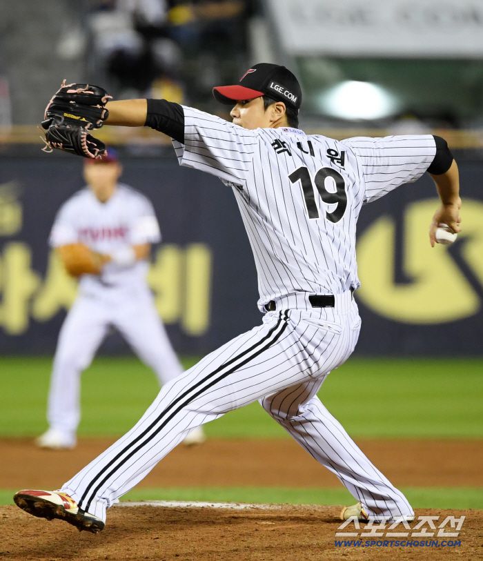 20일 잠실구장에서 열린 LG 트윈스와 삼성 라이온즈의 경기. LG 박시원이 역투하고 있다. 잠실=박재만 기자 pjm@sportschosun.com/2025.09.20/