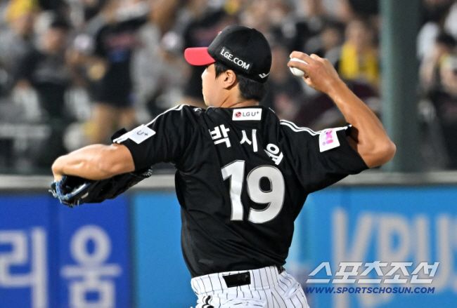 2일 부산 사직구장에서 열린 롯데 자이언츠와 LG 트윈스의 경기. LG 박시원이 역투하고 있다. 부산=박재만 기자 pjm@sportschosun.com/2025.07.02/