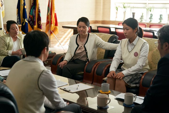 영화 '세계의 주인' 스틸. 사진 제공=㈜바른손이앤에이