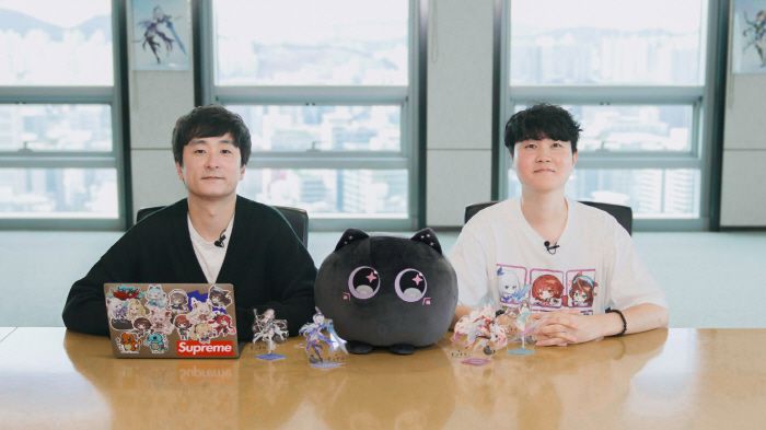 넷마블몬스터 이동조 PD(왼쪽)와 넷마블 강동기 사업부장.