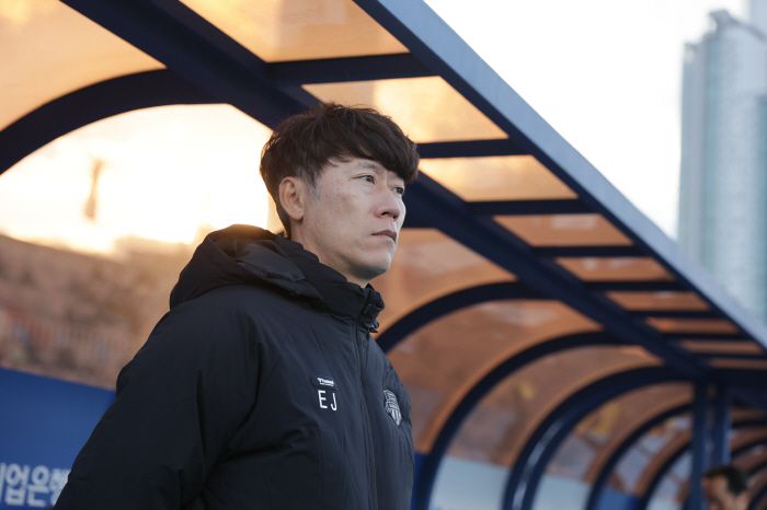 수원종합운동장/ K리그1/ 파이널B/ 수원FC vs 대구FC/ 수원 김은중 감독/ 사진 김경태