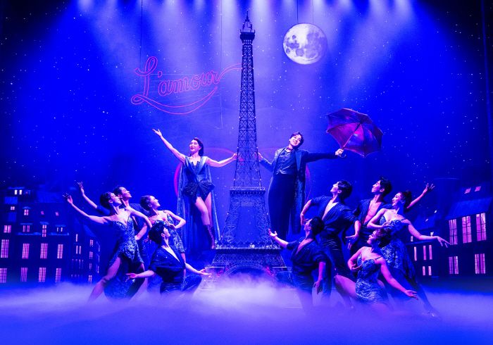 뮤지컬 '물랑루즈!'의 정선아, 이석훈(가운데)와 앙상블. 사진=CJ ENM