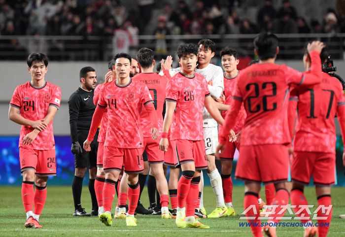 18일 서울월드컵경기장에서 열린 대한민국과 가나의 A매치 평가전. 승리한 대한민국 선수들이 기뻐하고 있다. 상암=박재만 기자 pjm@sportschosun.com/2025.11.18/