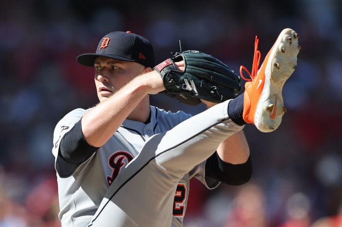 Detroit Tigers Tarik Skubal (29) pitches in the first inning against the Cleveland Guardians during game one of the American League Wildcard at Progressive Field in Cleveland, Ohio on Tuesday, September 30, 2025. Photo by Aaron Josefczyk/UPI        <저작권자(c) 연합뉴스, 무단 전재-재배포, AI 학습 및 활용 금지>
