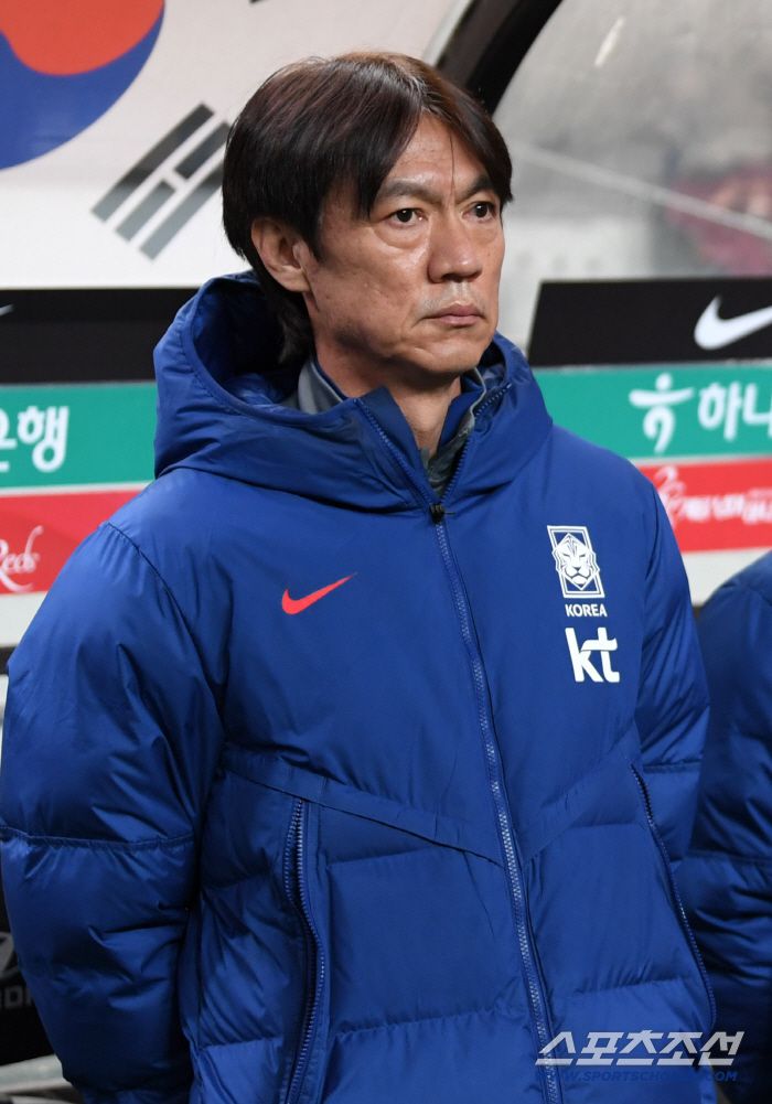 18일 서울월드컵경기장에서 열린 대한민국과 가나의 A매치 평가전. 홍명보 감독이 생각에 잠겨 있다. 상암=박재만 기자 pjm@sportschosun.com/2025.11.18/