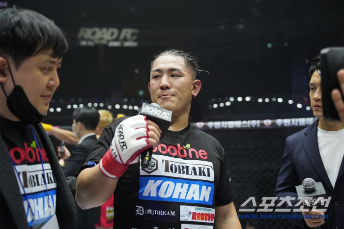 타이세이가 배동현에게 승리한 뒤 소감을 말하고 있다. 사진제공=로드FC