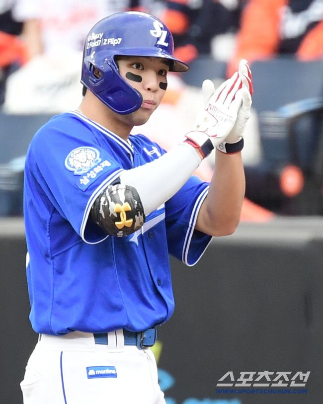 18일 대전 한화생명볼파크에서 열린 삼성과 한화의 PO 1차전. 3회초 동점 1타점 적시타를 날린 삼성 김영웅. 대전=송정헌 기자songs@sportschosun.com/2025.10.18/