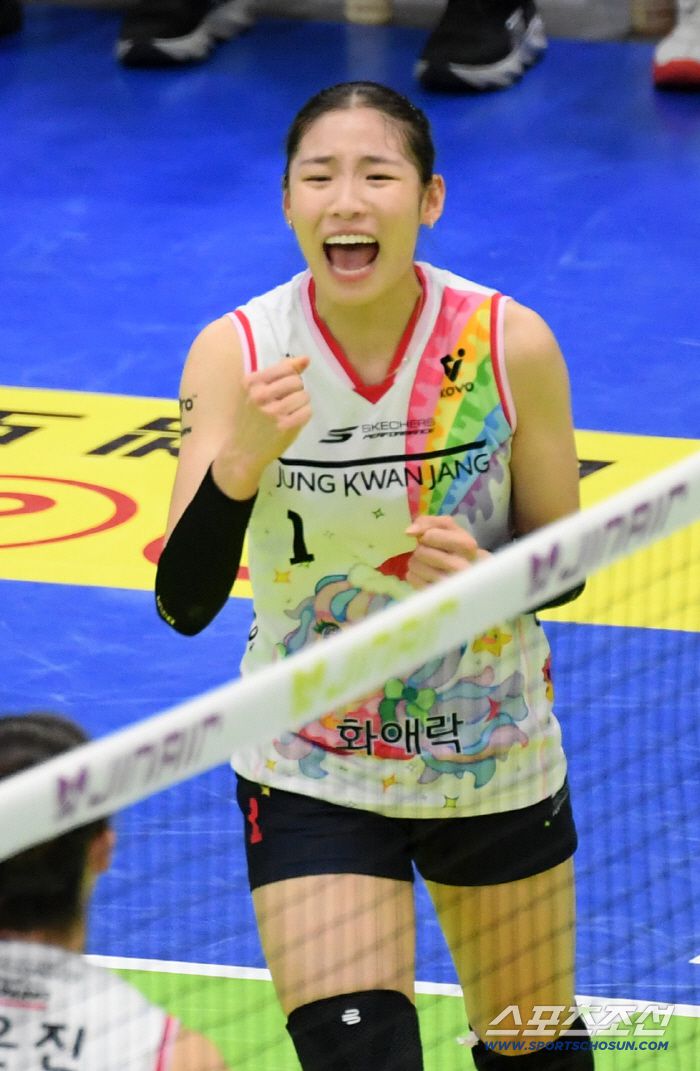 경기 초반 분위기를 이끈 몽골소녀 인쿠시.