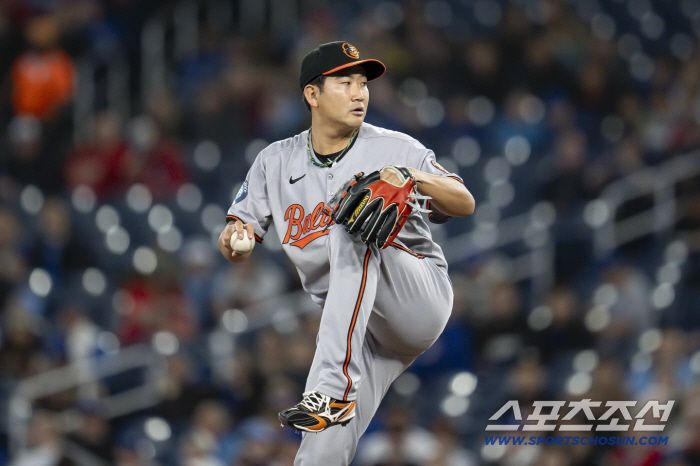 스가노 도모유키. AP연합뉴스