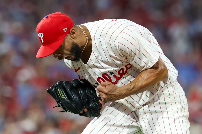 PHILADELPHIA, PENNSYLVANIA - OCTOBER 04: Cristopher Sanchez #61 of the Philadelphia Phillies reacts after getting the third out in the fourth inning against the Los Angeles Dodgers in game one of the Division Series at Citizens Bank Park on October 04, 2025 in Philadelphia, Pennsylvania.   Hunter Martin/Getty Images/AFP (Photo by Hunter Martin / GETTY IMAGES NORTH AMERICA / Getty Images via AFP)        <저작권자(c) 연합뉴스, 무단 전재-재배포, AI 학습 및 활용 금지>