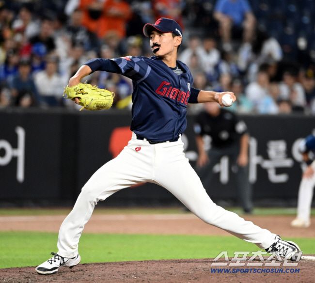 11일 대전 한화생명볼파크에서 열린 2025 KBO 퓨처스리그 올스타전, 8회말 남부올스타 롯데 이영재가 감보아로 빙의해 역투하고 있다. 대전=허상욱 기자wook@sportschosun.com/2025.07.11/