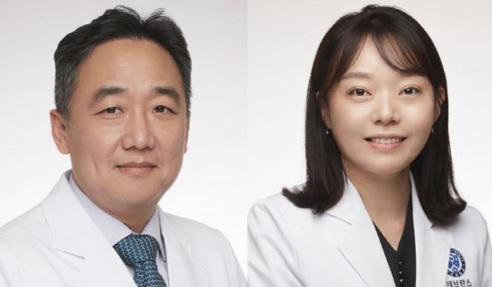 김승업(왼쪽)·이혜원 교수