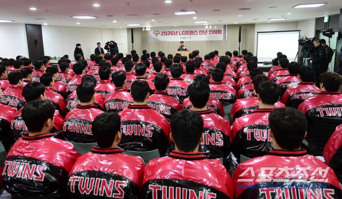 6일 오후 잠실야구장에서 프로야구 LG 트윈스 신년회가 열렸다. 신년 인사를 하고 있는 LG 트윈스 김인석 대표이사. 잠실=송정헌 기자songs@sportschosun.com/2026.01.06/
