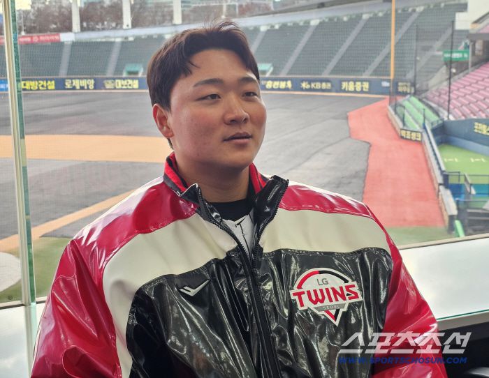 인터뷰에 임한 이재원. 김영록 기자