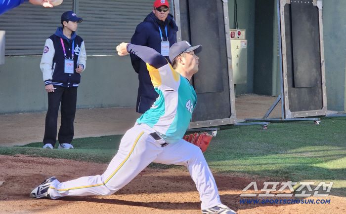 트라이아웃 오카다 피칭. 울산=스포츠조선 정현석 기자 hschung@sportschosun.com