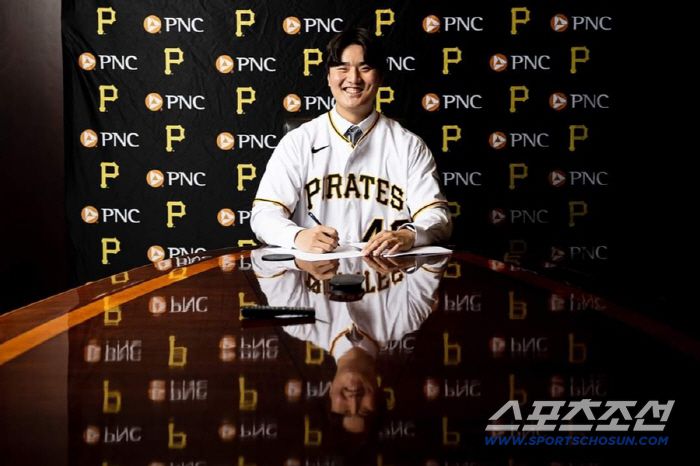 2023년 피츠버그 파이어리츠와 계약한 심준석. 사진제공=피츠버그 파이어리츠